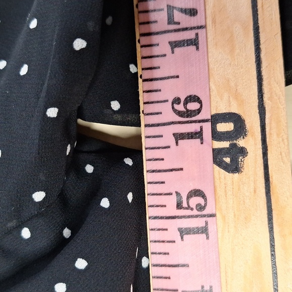 H & M Womens Black White Polka Dot Peplum Blouse Small Long Sleeve V neck - Picture 8 of 8